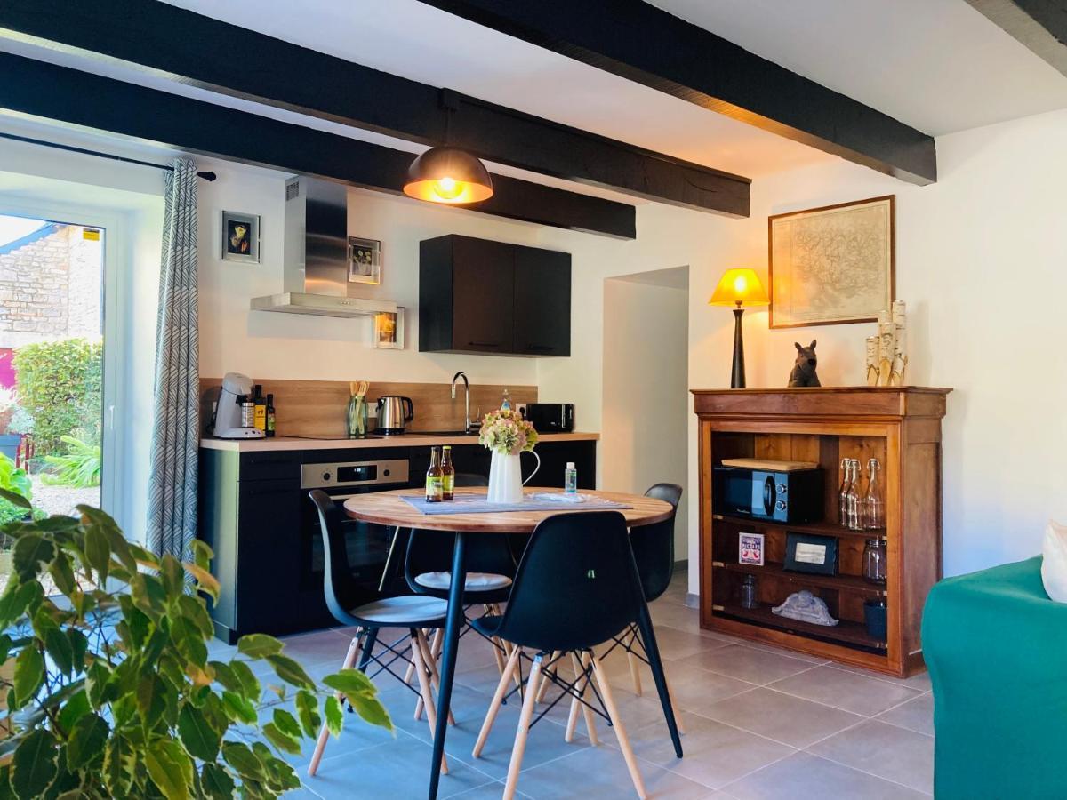 Charmante Petite Maison Renovee Quistinic エクステリア 写真